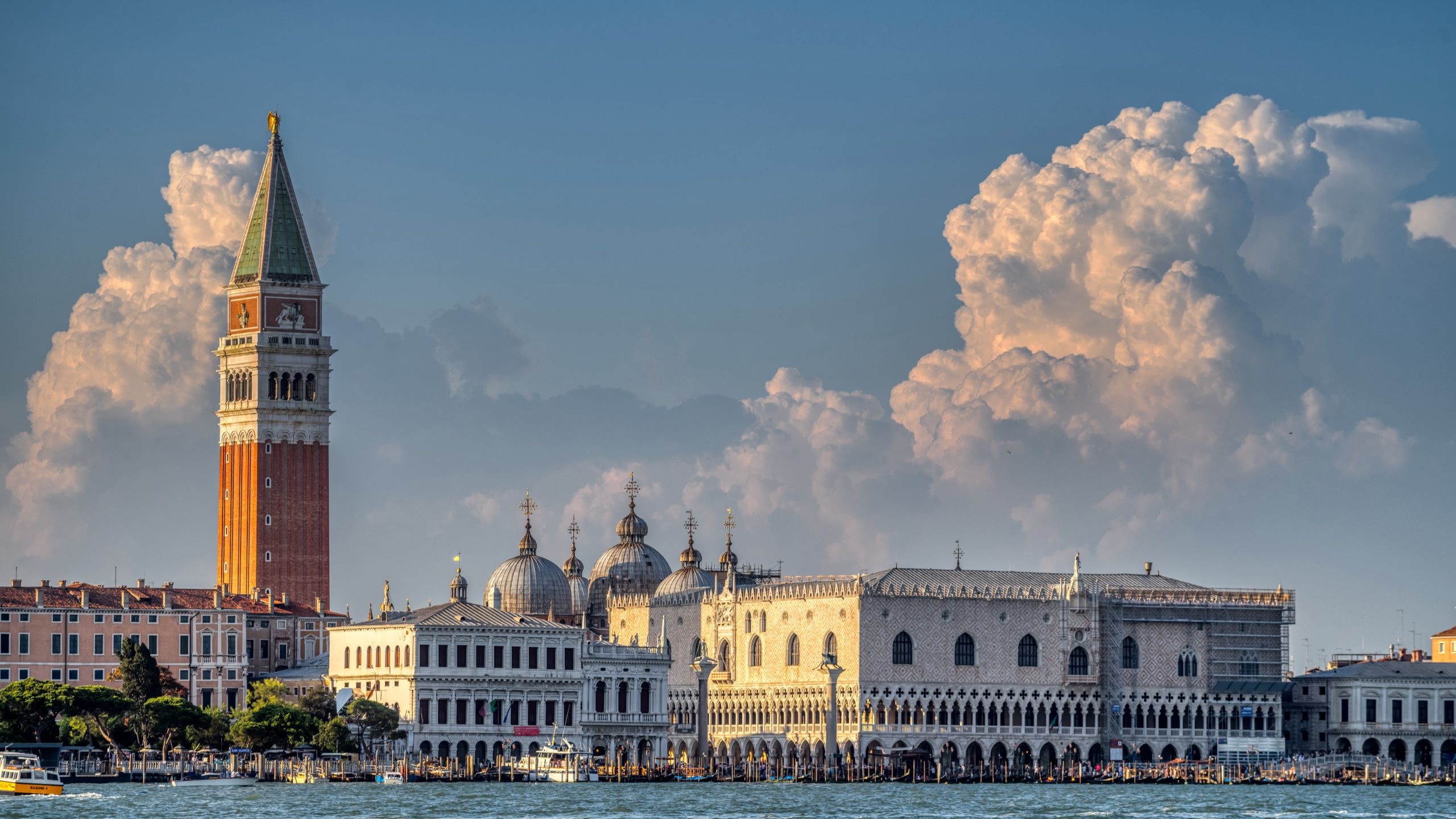 vista di San Marco dal canale della Giudecca